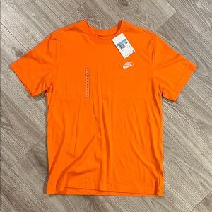 Nike Men's Bright Orange Short Sleeve Tee Adult Medium